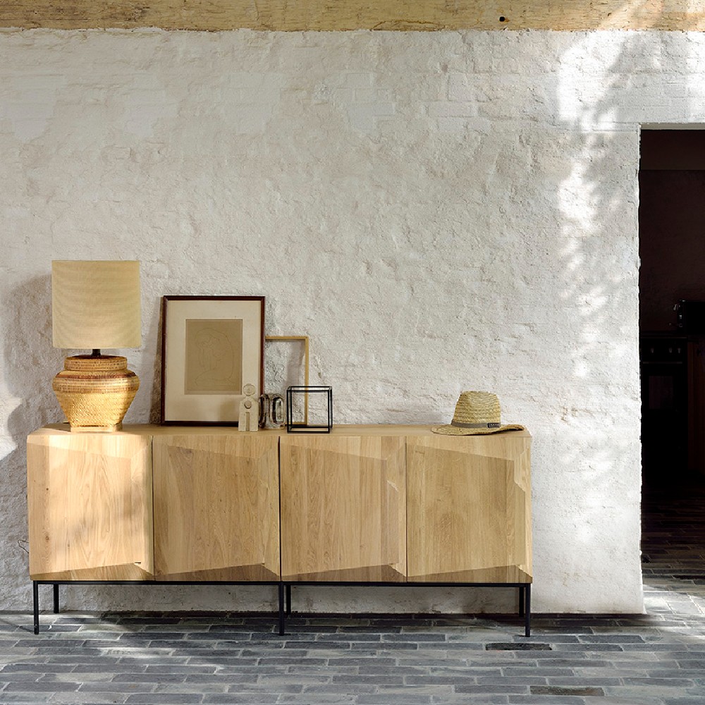 Stairs sideboard oak 4 door lifestyle image